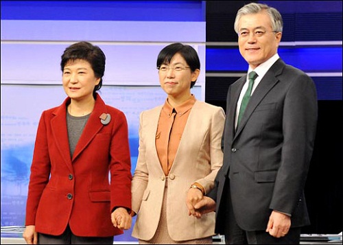 资料图:(左起)韩国总统候选人朴槿惠、李正姬、文在寅。