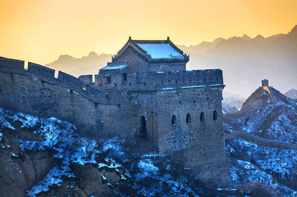 雪后炫彩金山岭