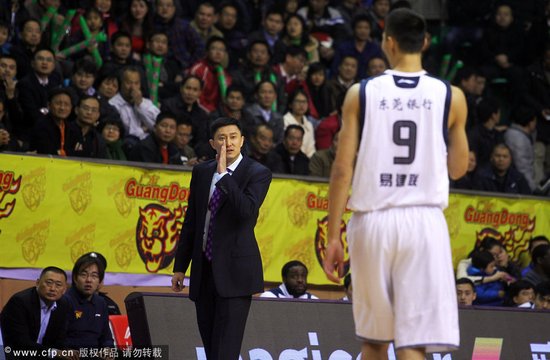杜锋首秀阿联27+18广东胜山西 查尔斯砍45+24