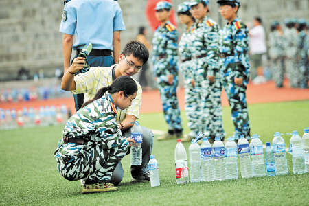 大一学生体质较差的问题经常在军训中暴露无遗