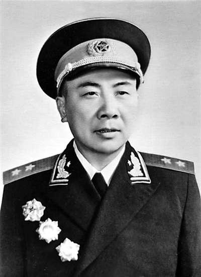 曾思玉同志遗像