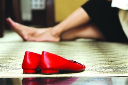 女试睡员:酒店枕套翻出用过的避孕套