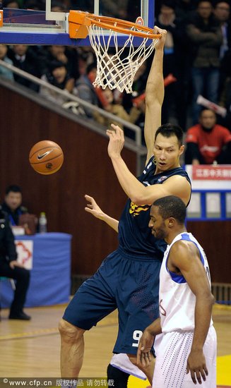 NBA级空接暴扣+连续8场20+ 这只有阿联能完成