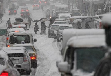 日本暴风雪致300余人受伤 2.8万户家庭停电