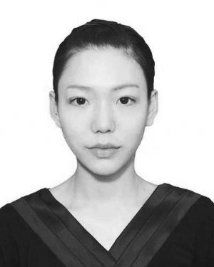 吴莫愁素颜照被指可媲美小S。