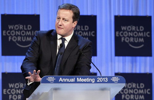 英国首相卡梅伦24日在达沃斯论坛上称,英国进行公投并非是背弃欧洲。