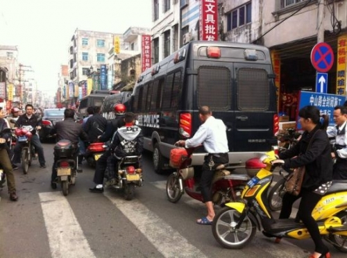 事件导致附近路段拥堵
