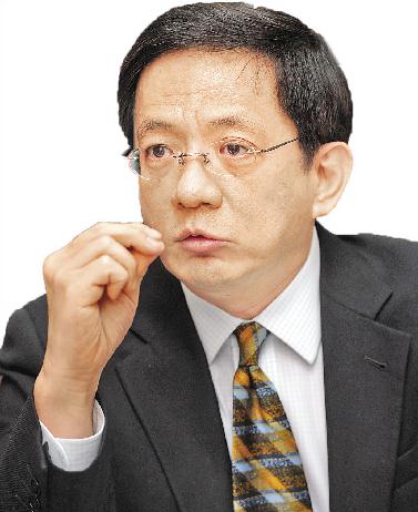 新任台湾“经建会主委”管中闵强烈主张将金融业纳入示范区。