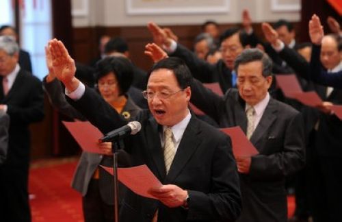 江宜桦宣誓上任,新任行政机构正式上路。