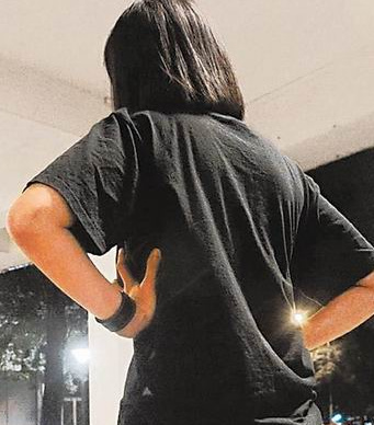 赌场的潘姓前职员受访表示遭非礼。图片来源:台湾“苹果日报”
