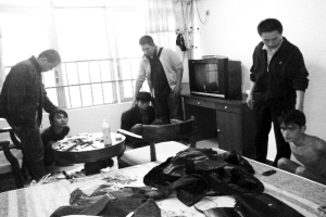 3名嫌犯在宾馆内被擒