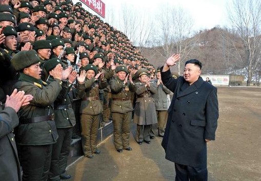 金正恩向朝鲜各体育单位送去器材和机动车辆