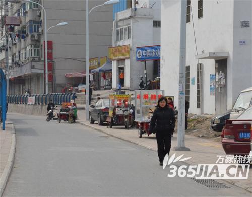 合肥校园周边“三无”食品走俏 卫生安全引人担忧