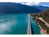航拍西藏“最美水上公路”